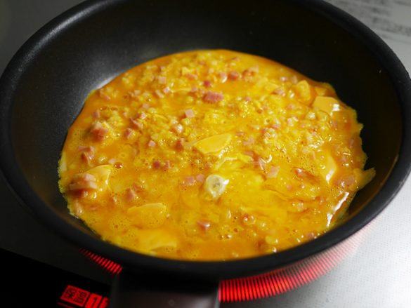 ボリュームたっぷり！フワフワオムレツ