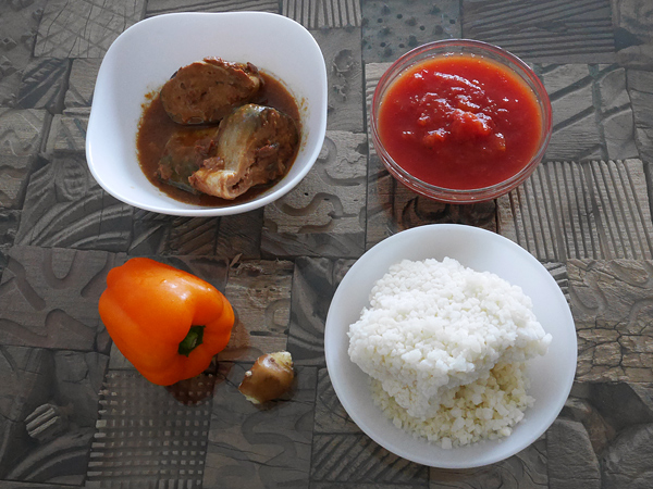 サバ味噌トマトのジンジャークスクス