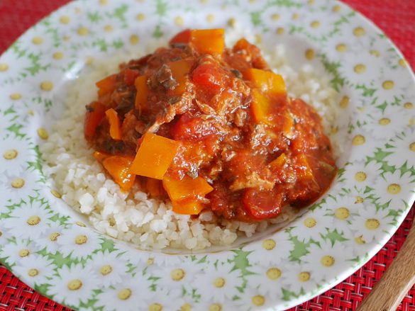 サバ味噌トマトのジンジャークスクス