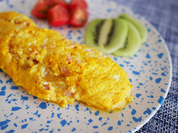 ボリュームたっぷり！フワフワオムレツ