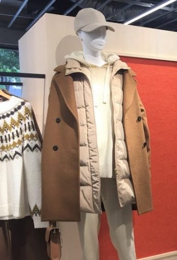 ウールブレンドコクーンコート ¥5,990(11月上旬発売予定) 、中綿ブルゾン ¥3,990(10月下旬発売予定)