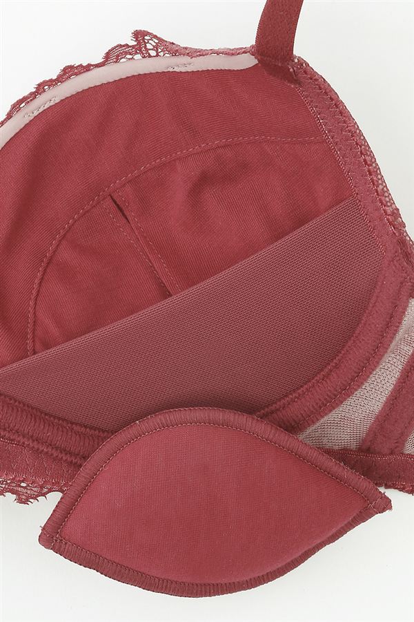 tutuanna(チュチュアンナ)「すっぴんメイクブラ(￥2,300)」