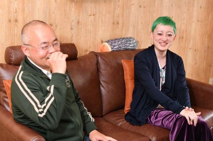 左から、サムソン高橋さんと能町みね子さん