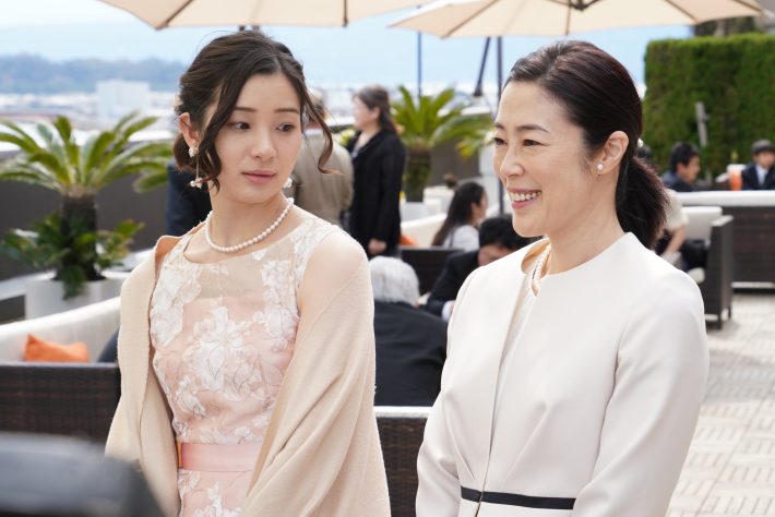 『ポイズンドーター・ホーリーマザー』より