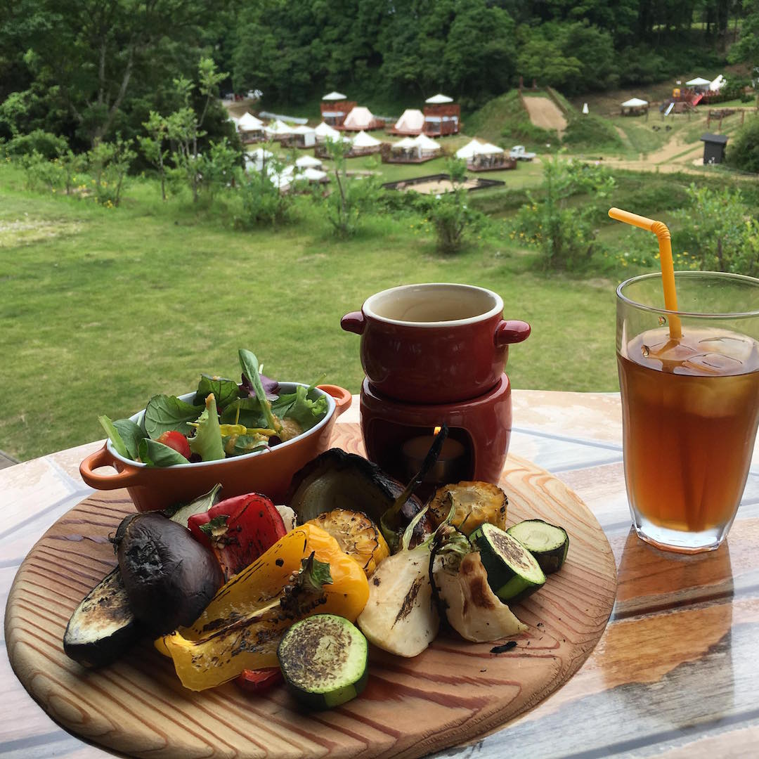 「農園夏野菜のバーニャカウダ仕立て」
