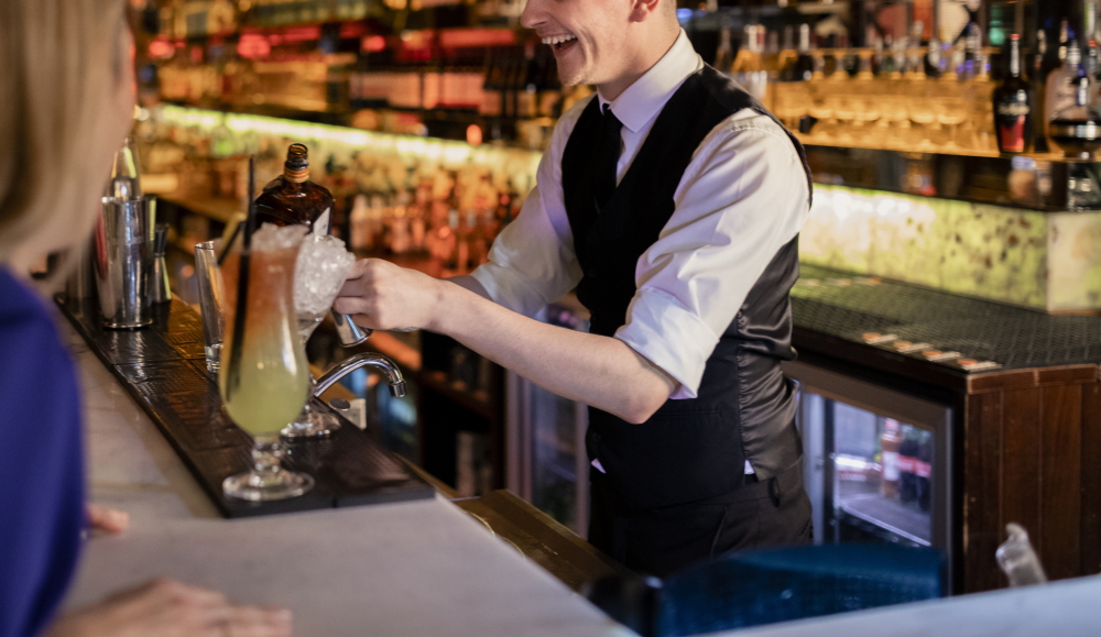バーテンダー