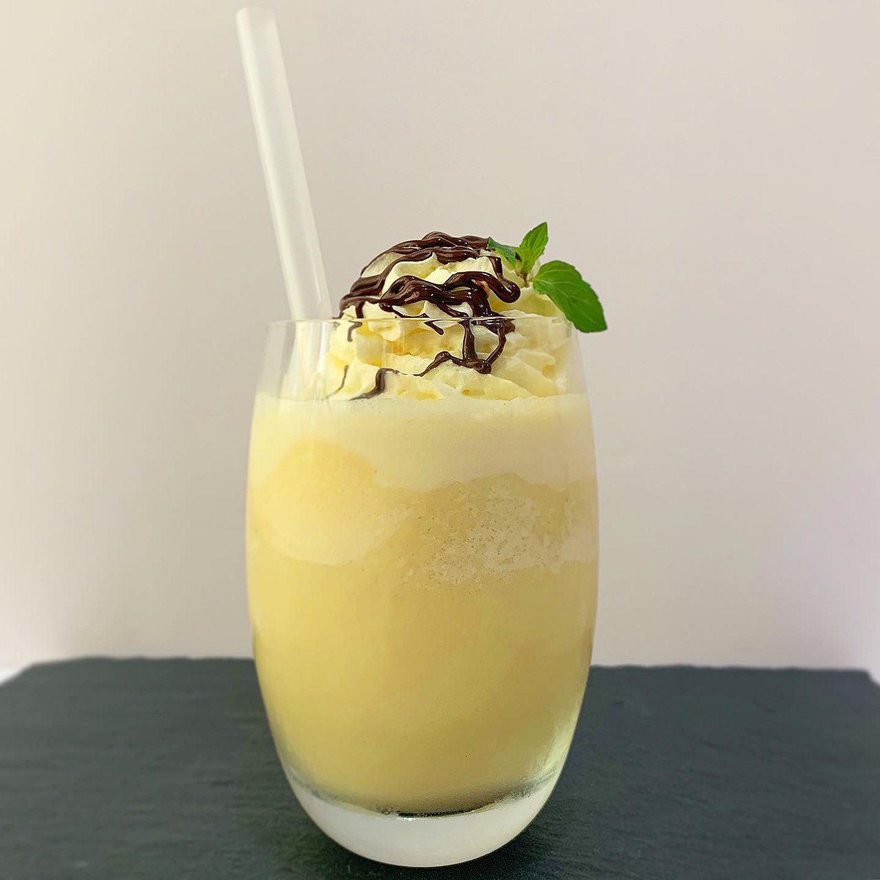 爽作豆乳バナナシェイク　ロッテ「爽 バニラ」とキッコーマン飲料「豆乳飲料 バナナ」