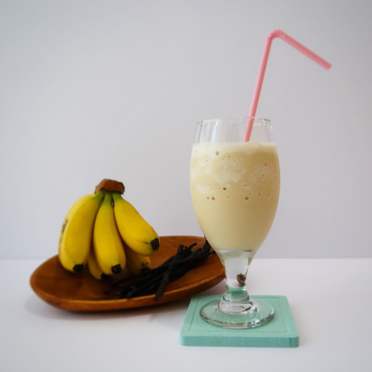 爽作豆乳バナナシェイク　ロッテ「爽 バニラ」とキッコーマン飲料「豆乳飲料 バナナ」