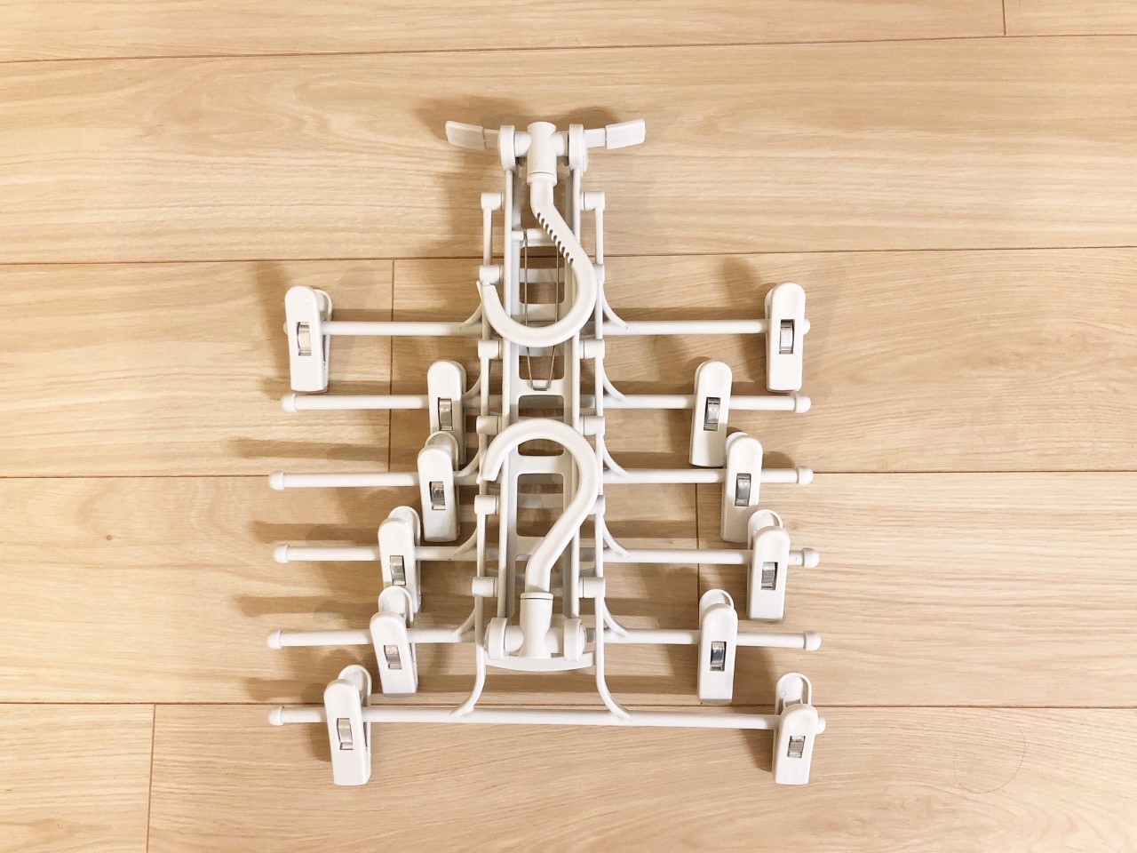 「ズボンハンガー 多機能 折りたたみ ハンガー」￥1,499