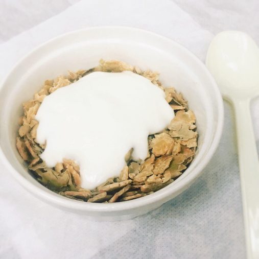 ヨーグルトをかけて