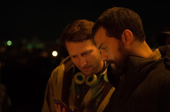 (右)マシュー・ハイネマン監督