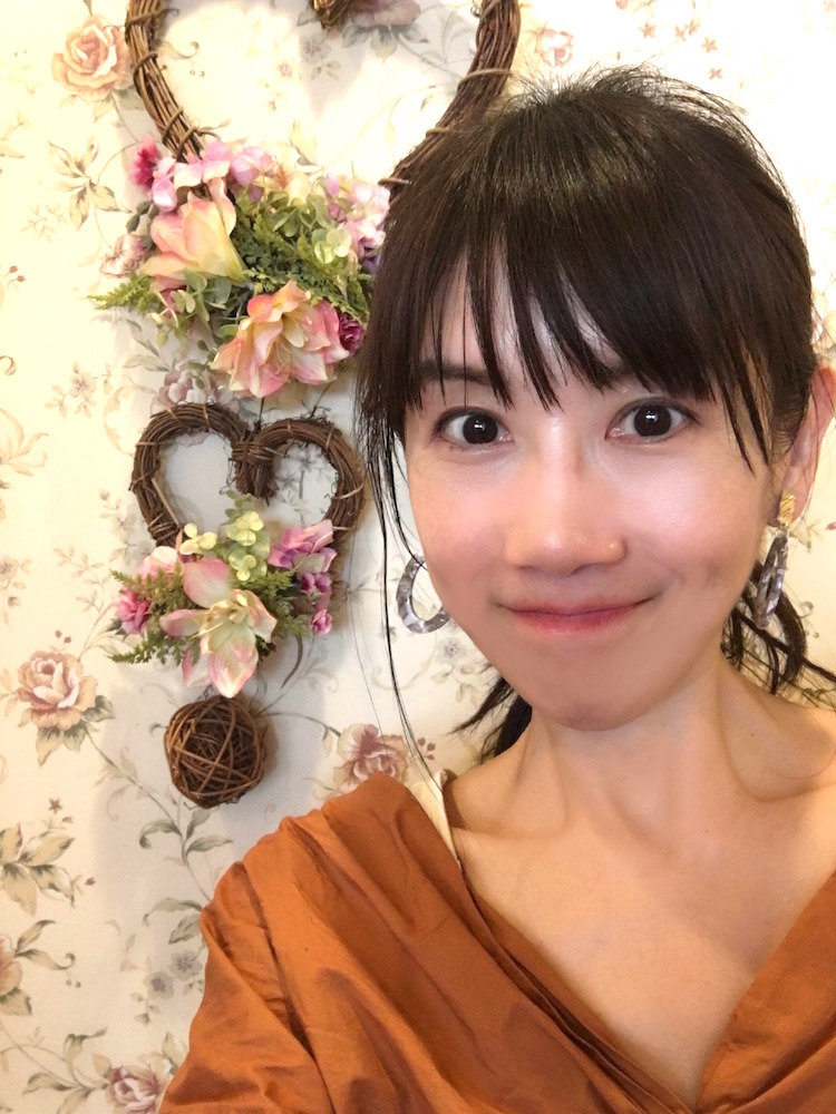 「ストロボクリーム」使用。華のあるメイクに。