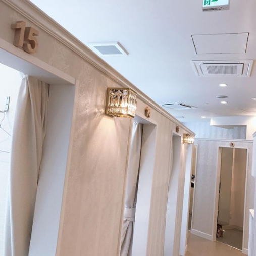 （画層：Reine公式Instagramより）