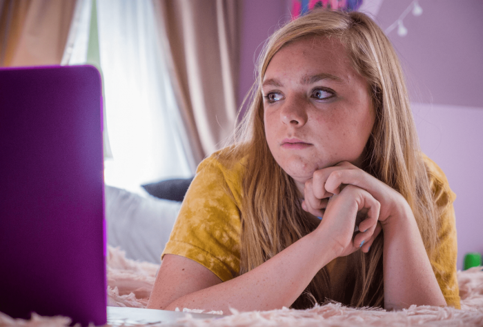 『エイス・グレード世界でいちばんクールな私へ』より