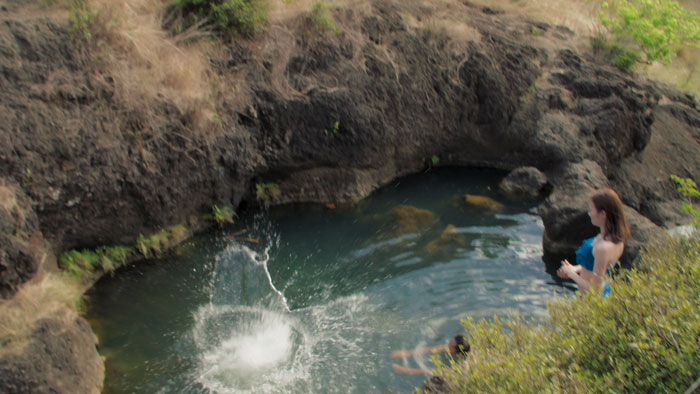 バチェラー崖飛び込む
