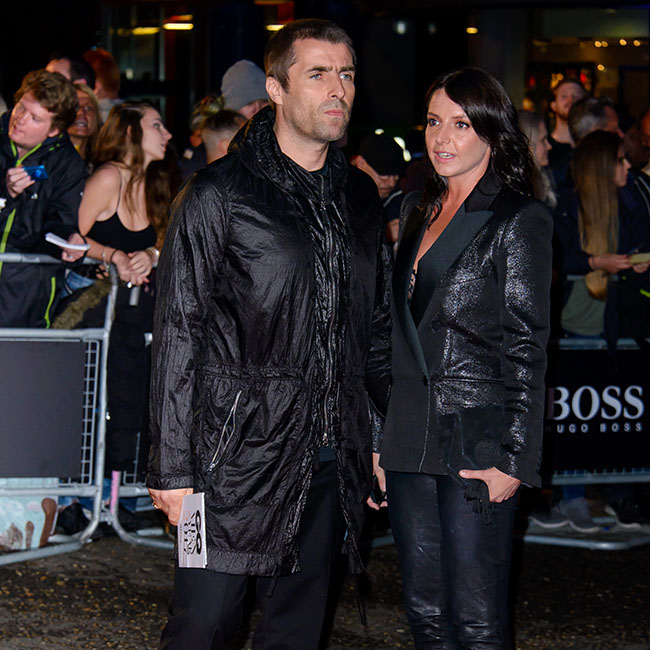 リアム・ギャラガーと婚約者のデビー・グィザー