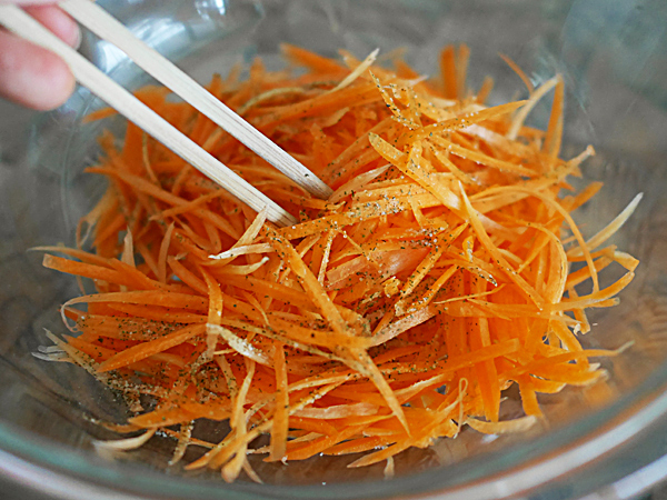 オシャレな野菜メニュー「キャロット・ラペ」を チャチャっと作るレシピ