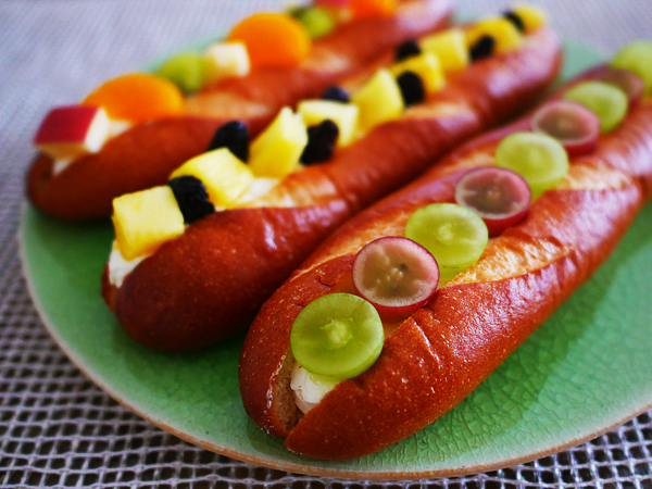 コンビニの「ミルクフランス」で作るフルーツサンドがキレイで美味しすぎる
