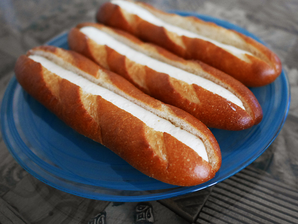 コンビニの「ミルクフランス」で作るフルーツサンドがキレイで美味しすぎる