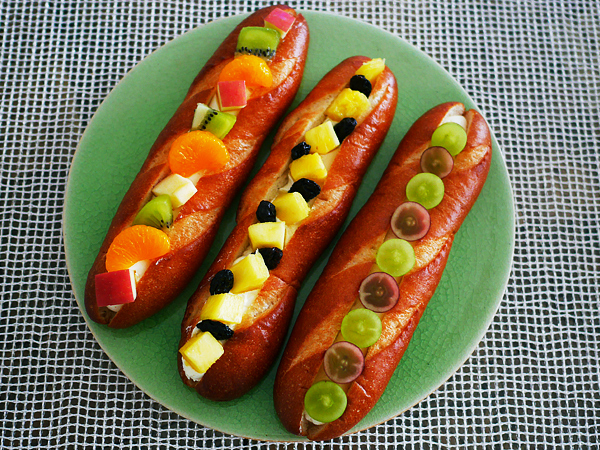 コンビニの「ミルクフランス」で作るフルーツサンドがキレイで美味しすぎる