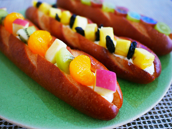 コンビニの「ミルクフランス」で作るフルーツサンドがキレイで美味しすぎる