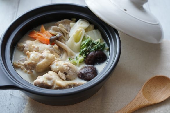 薬膳鍋 手羽元 豆乳 昆布