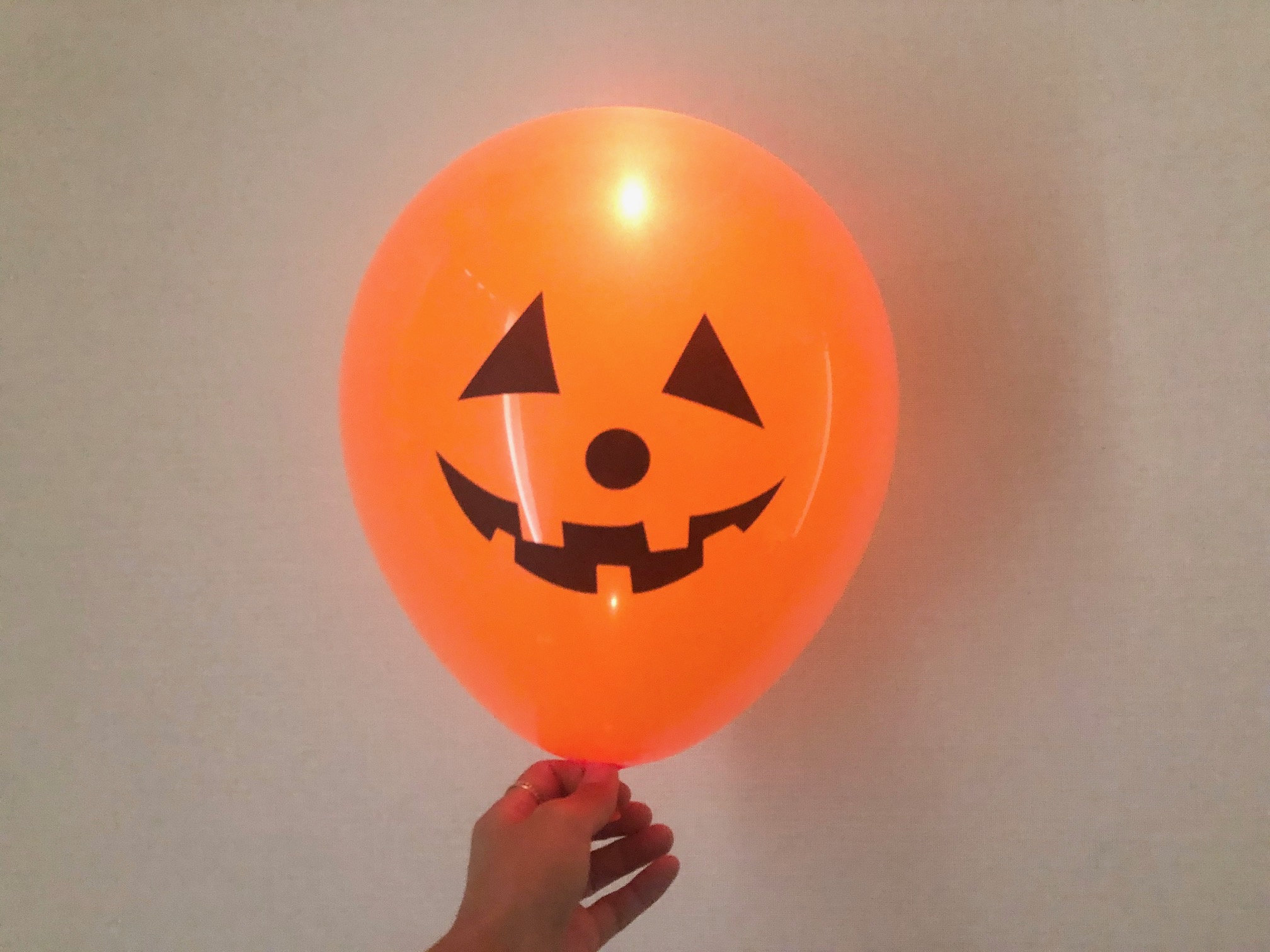 セリア　ハロウィングッズ　「LEDバルーン 2P」