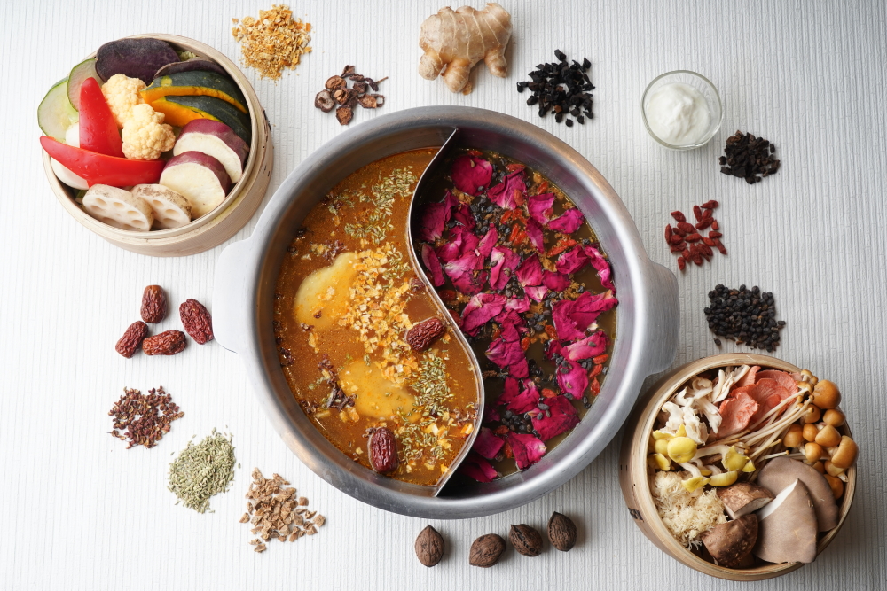 「薬膳レストランKampo’s （カンポーズ、東京都港区）」薬膳胃弱鍋　発酵鍋　漢方