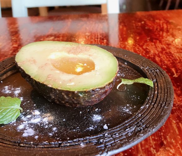 ハチミツとシナモンをかける。