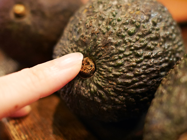ヘタがグラグラしていれば食べごろ