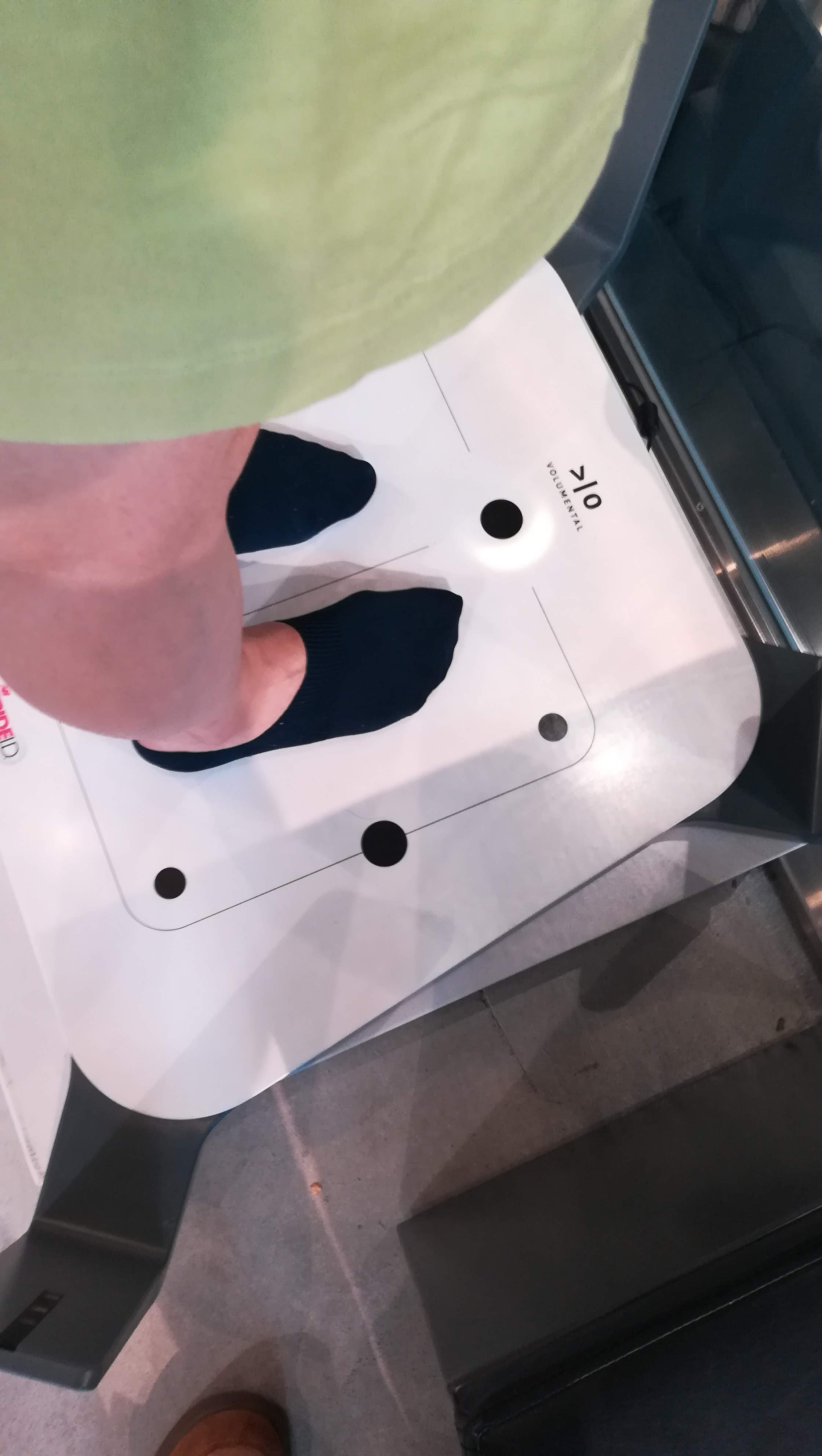 ニューバランス「３Dスキャン」