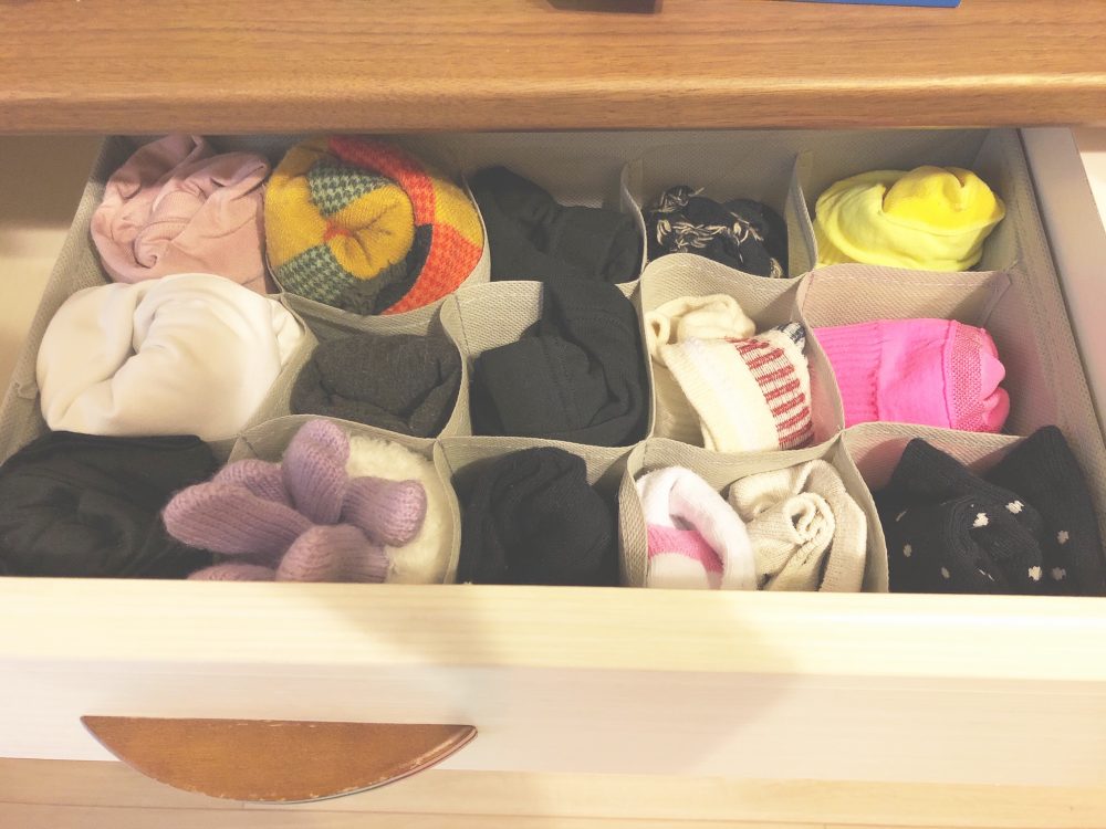 メイソウ【MINISO名創優品】　【靴下収納ケース】400円