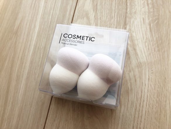 メイソウ【MINISO名創優品】ヒョウタン型スポンジパフ300円