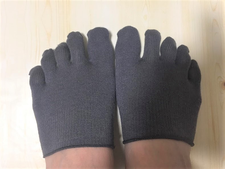 5本指ソックス×タイツの重ね履きが最強。蒸れずに温ったか～