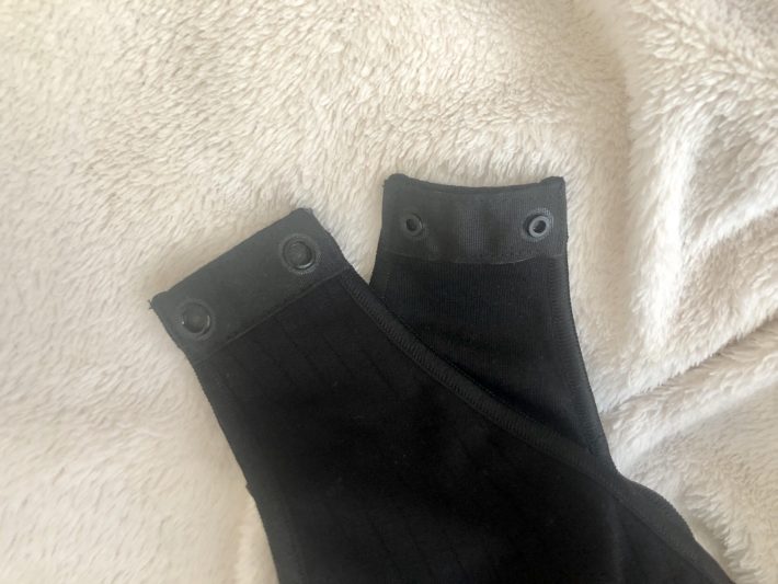 ヒートテックエクストラウォームハイボディの留め具部分