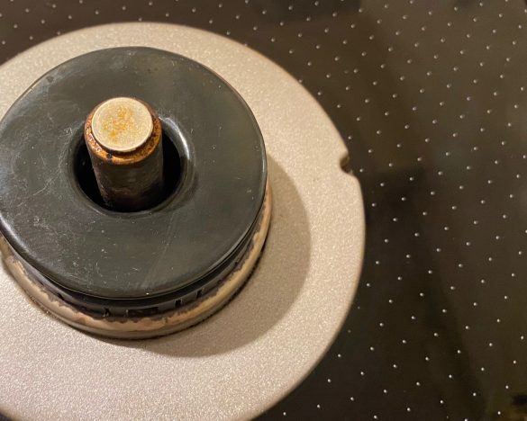 ダイソー「キッチン磨き」「落ち落ちV お風呂のカビ落とし」「落ち落ちV 壁紙・床の黒ずみ用」