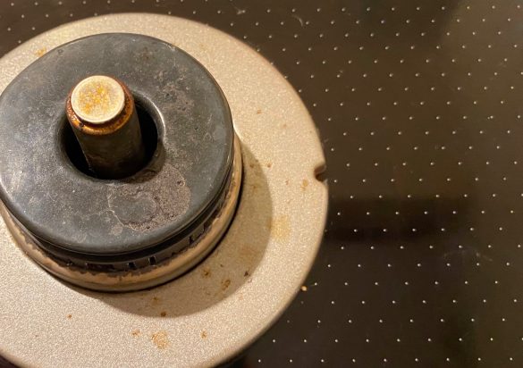 ダイソー「キッチン磨き」「落ち落ちV お風呂のカビ落とし」「落ち落ちV 壁紙・床の黒ずみ用」