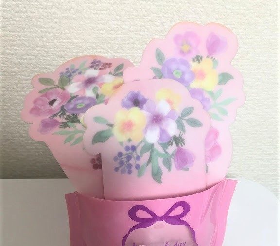 水を吸うと加湿ペーパーが反ったり、黄ばんで変色