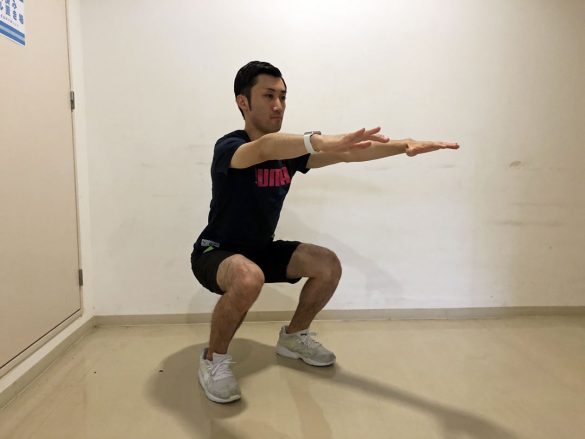 腹筋作り2・実は腹にも効くスクワット