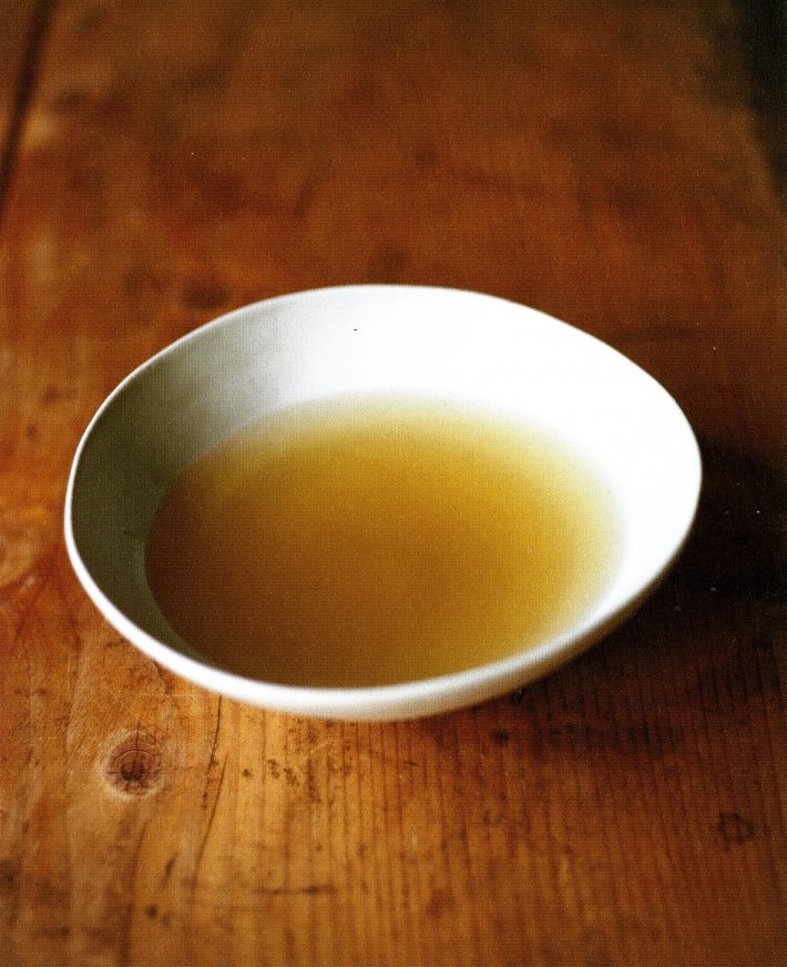 野菜だしのスープ