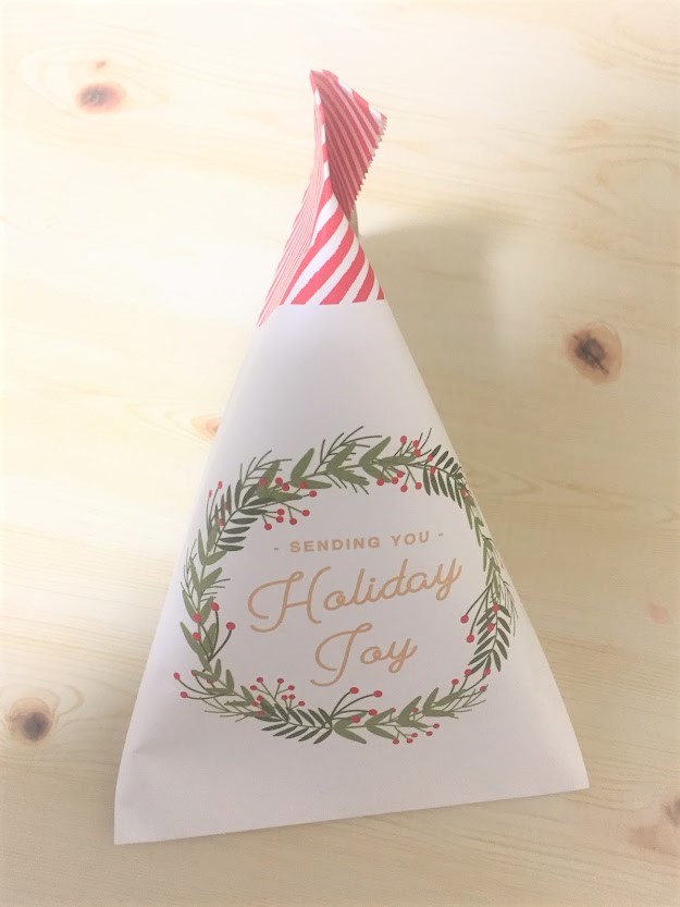 ３COINS　スリーコインズ　立体ラッピングセット　150円