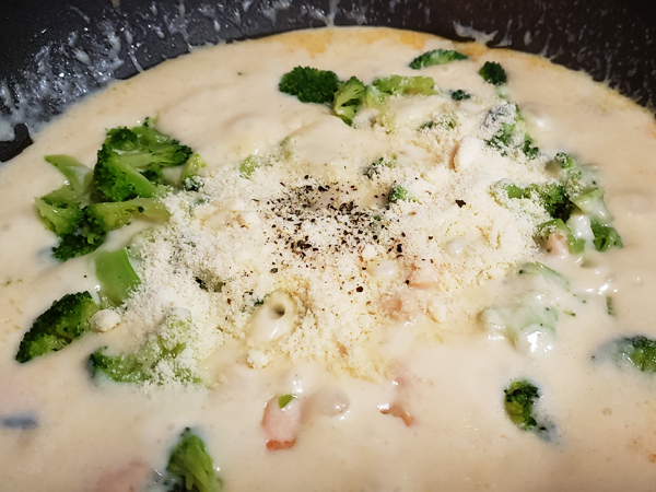 ポイントは材料選びだけ！ 超カンタンなのに名店級「サーモンクリームパスタ」の作り方