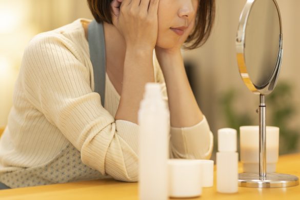 最近老けてきたことに悩む女性
