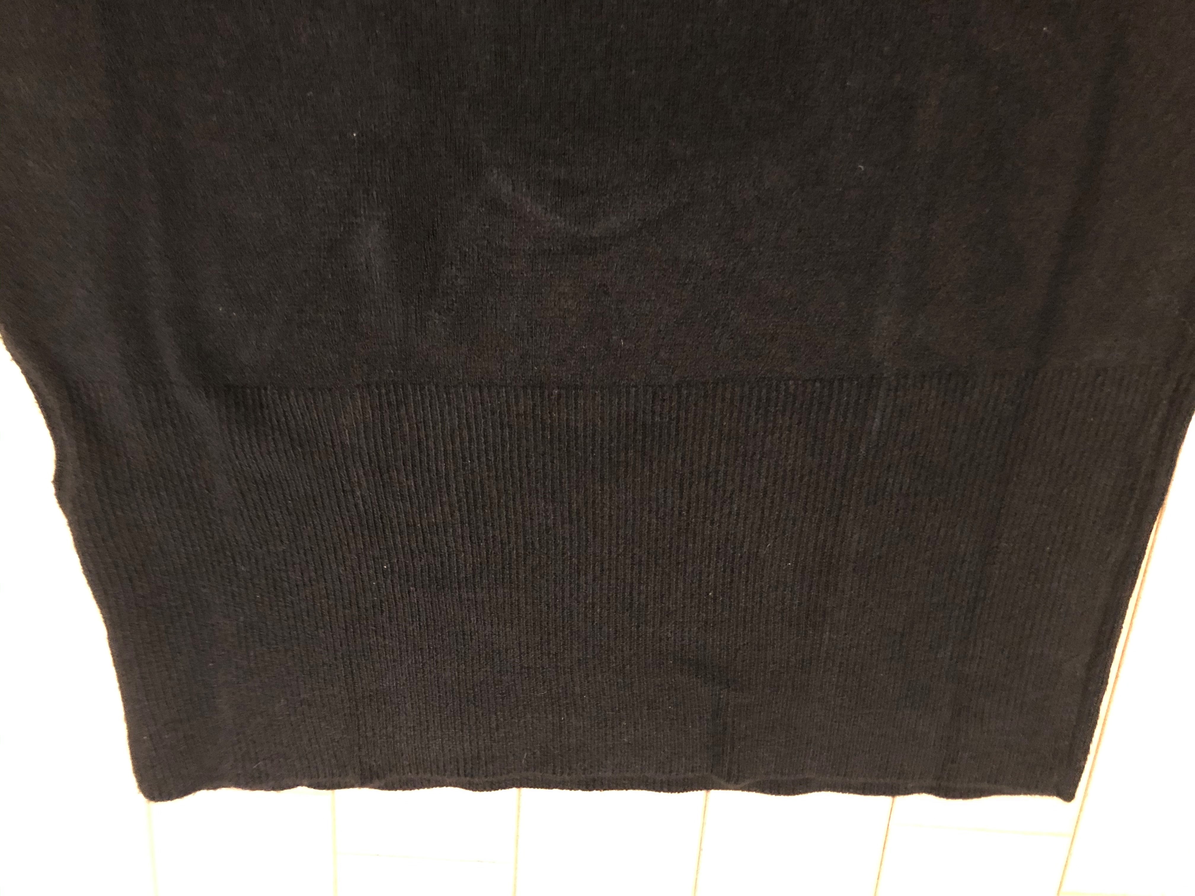 神戸レタス　おうちで洗える・カシミアタッチニット　1,354円(税別)