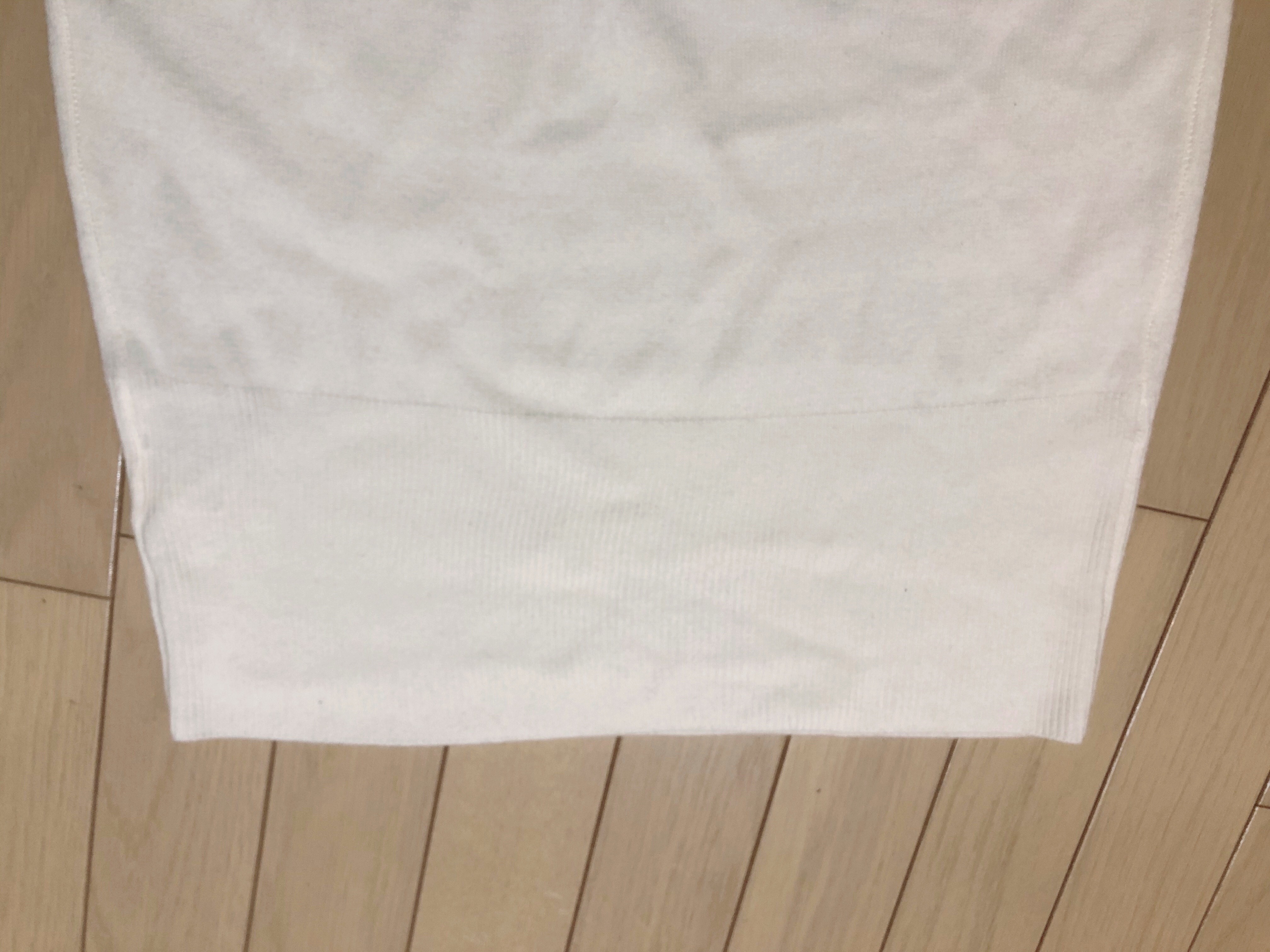 神戸レタス　おうちで洗える・カシミアタッチニット　1,354円(税別)