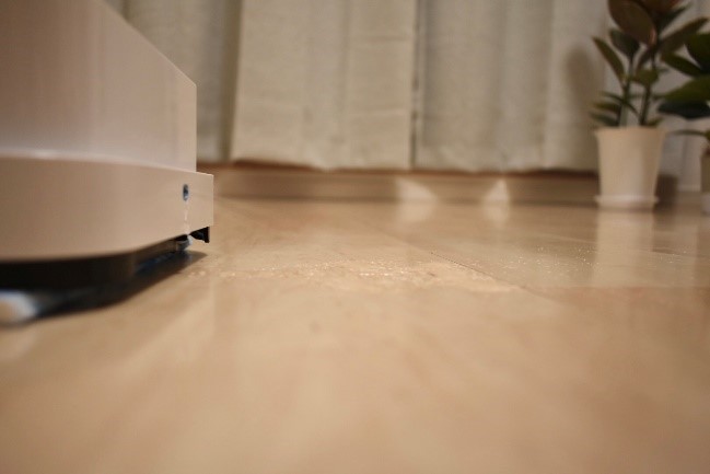 勢いよく、やや広範囲に水が噴射されています。