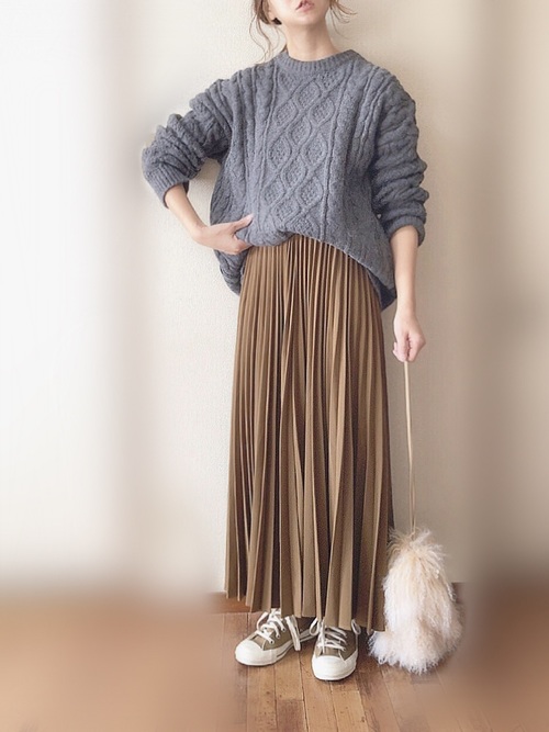 プリーツスカート