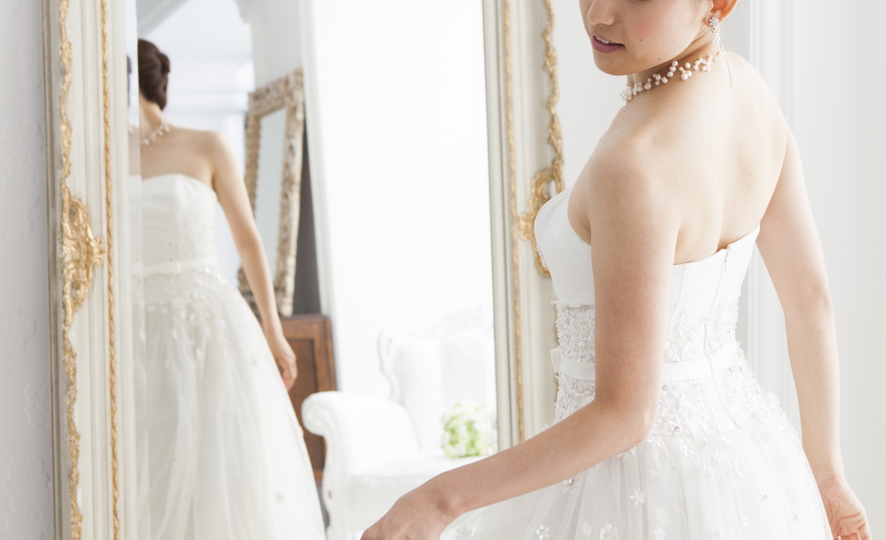ウェディングドレス　結婚式　新婦