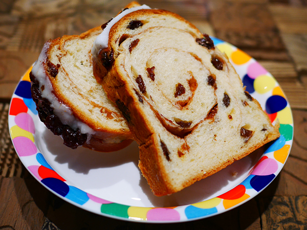 定番レーズンパンはここで買え！ スーパー、デパ地下の真の銘品