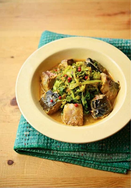 さば缶キャベツカレー（1人分　349kcal）